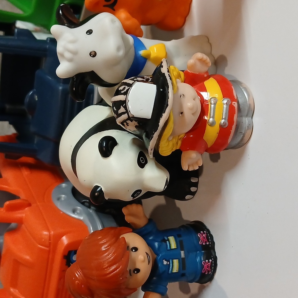 Fisher Price Little People Lot 18 Figures And Pieces Mixed Replacements Vehicles - Picture 3 of 10